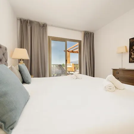 Apartamento Penthouse With Stunning Sea&mountain Views In Benahavís Estepona