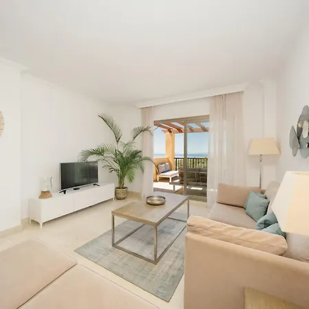 Penthouse With Stunning Sea&mountain Views In Benahavís Apartamento *