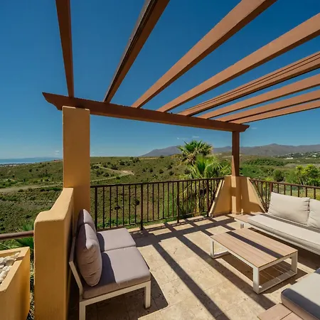 Apartamento Penthouse With Stunning Sea&mountain Views In Benahavís Estepona